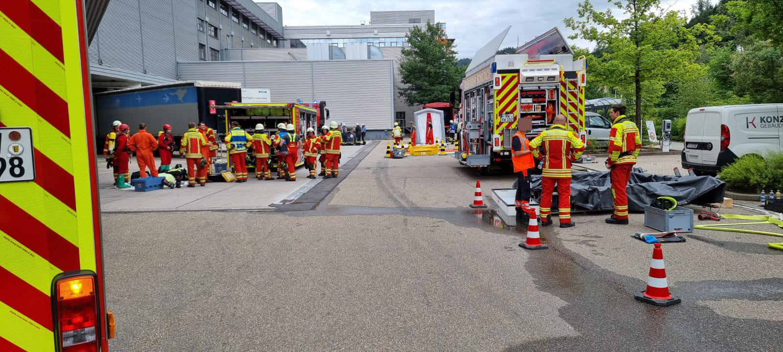 27.06.2022 - H GEFAHR 2 - Austritt von Gefahrstoffen